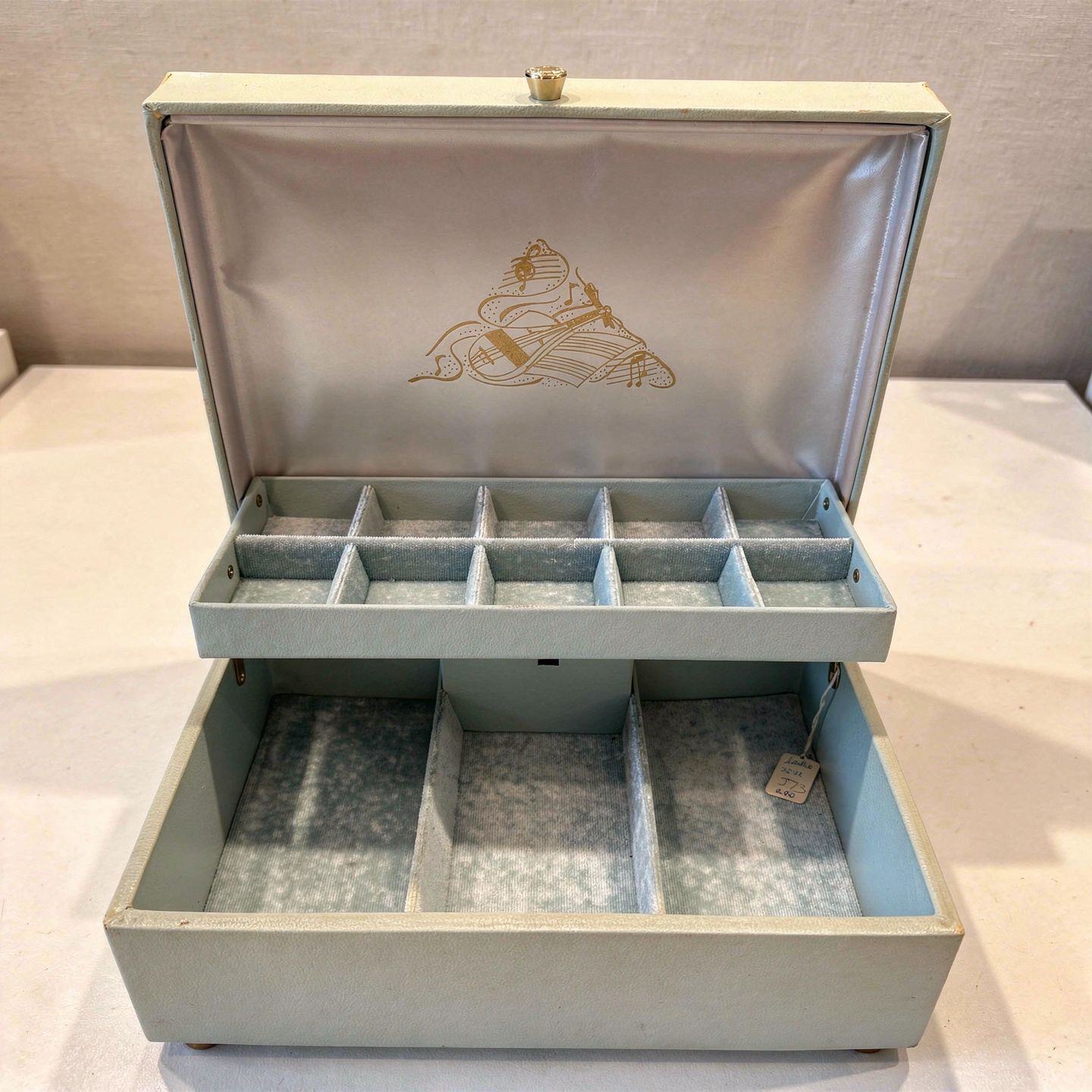 Lady Buxton Music/Jewelry Box