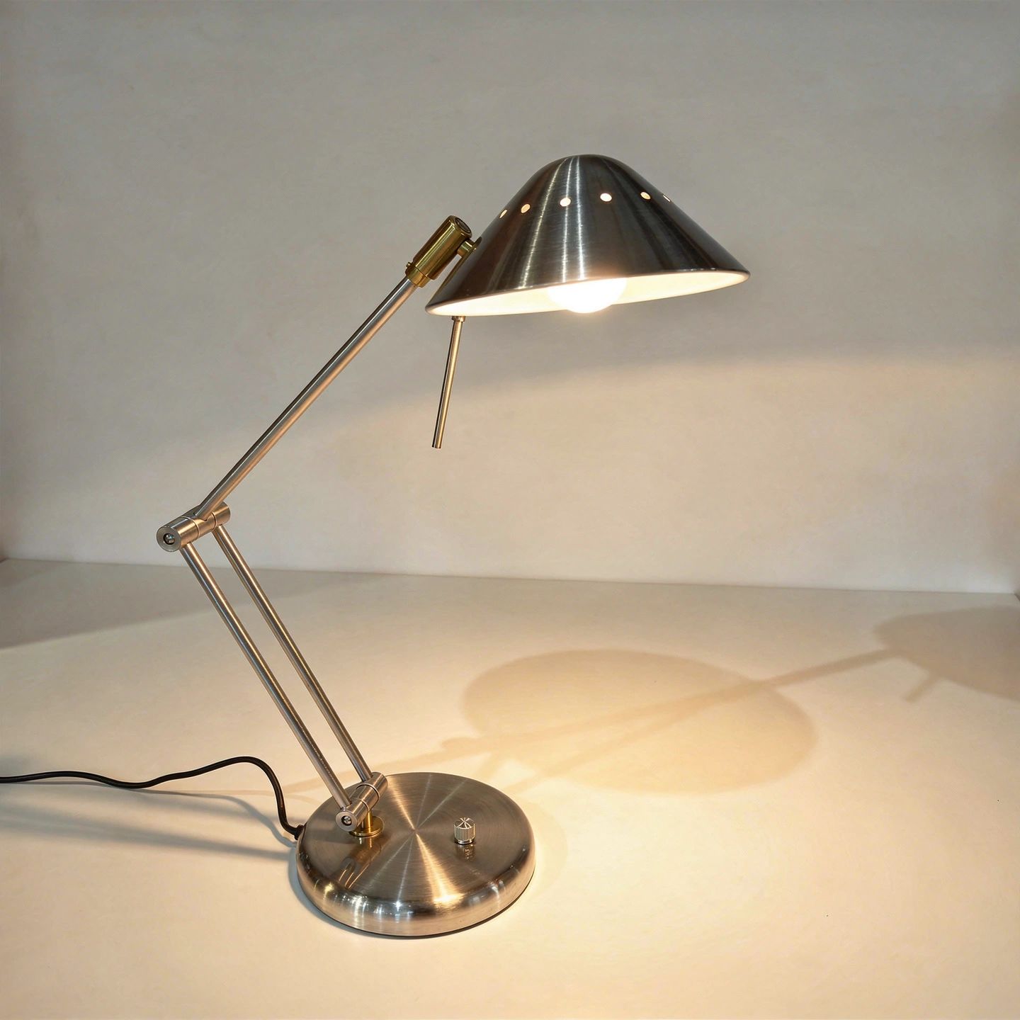 MCM Tensor Lamp