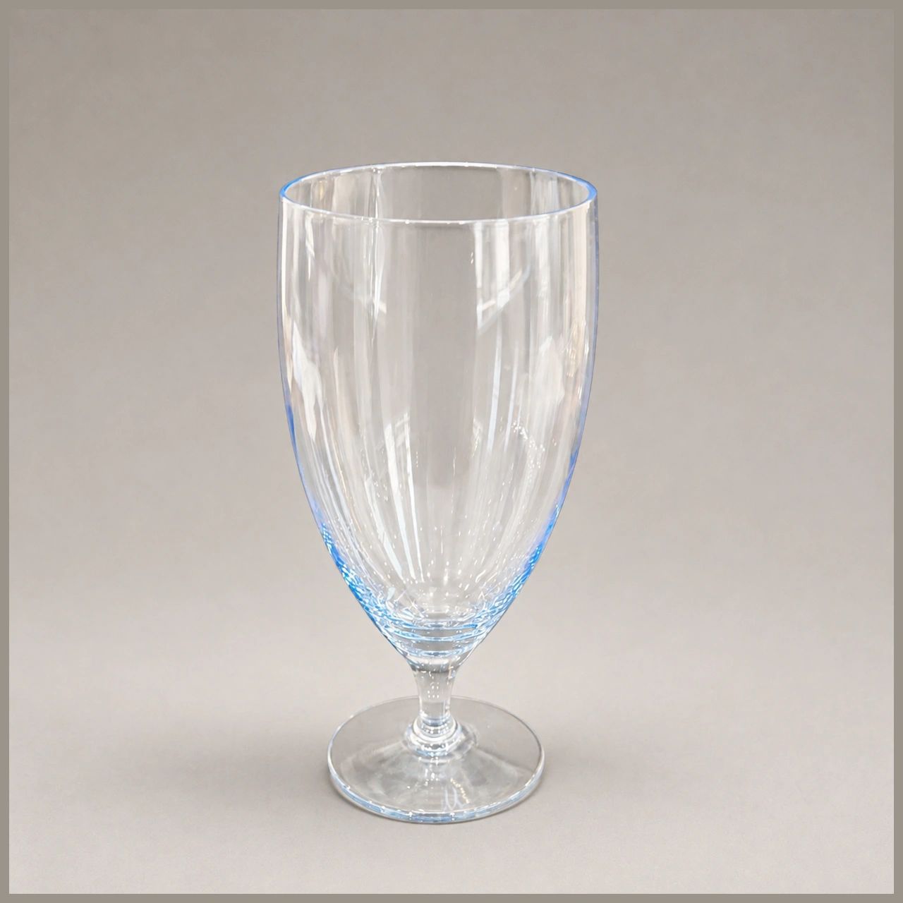 Mikasa Set of 6 Stemmed Glasses