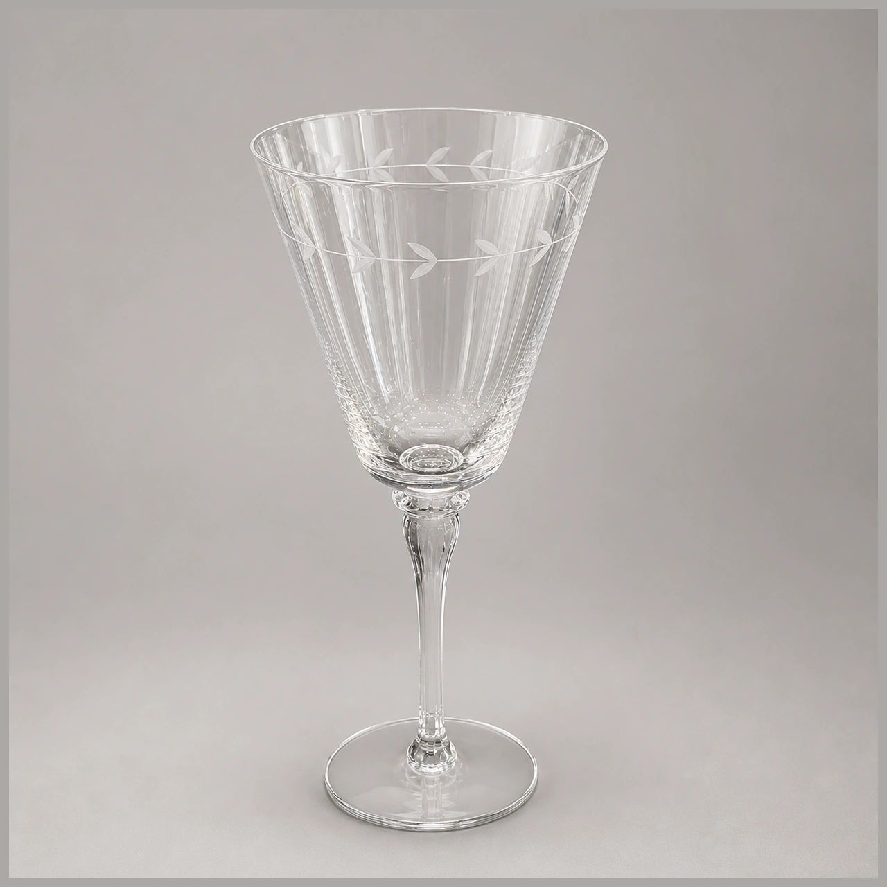 Williams Sonoma Wine Glasses, Set of 4
