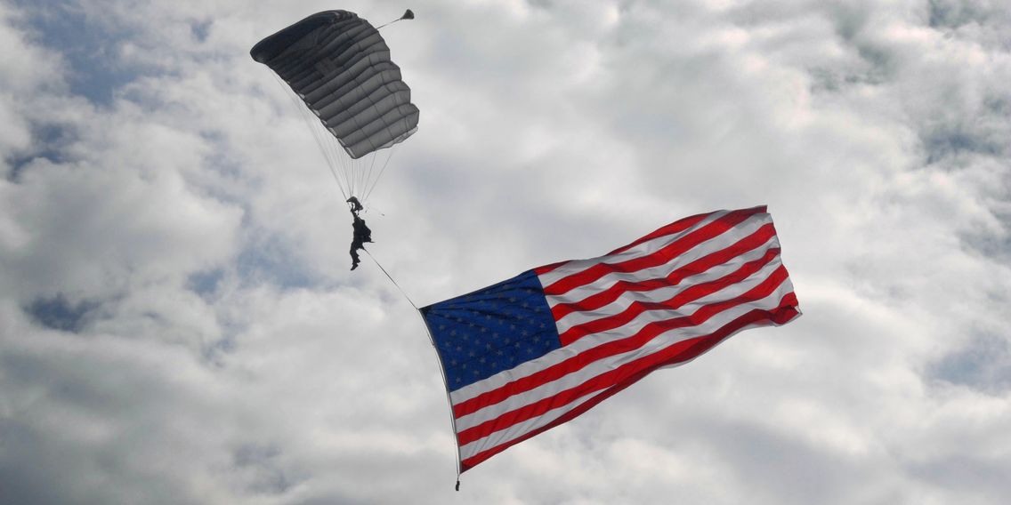 Parachuting Friendship Day 2009