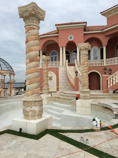Custom waterfront pool built by Umbare Pools
