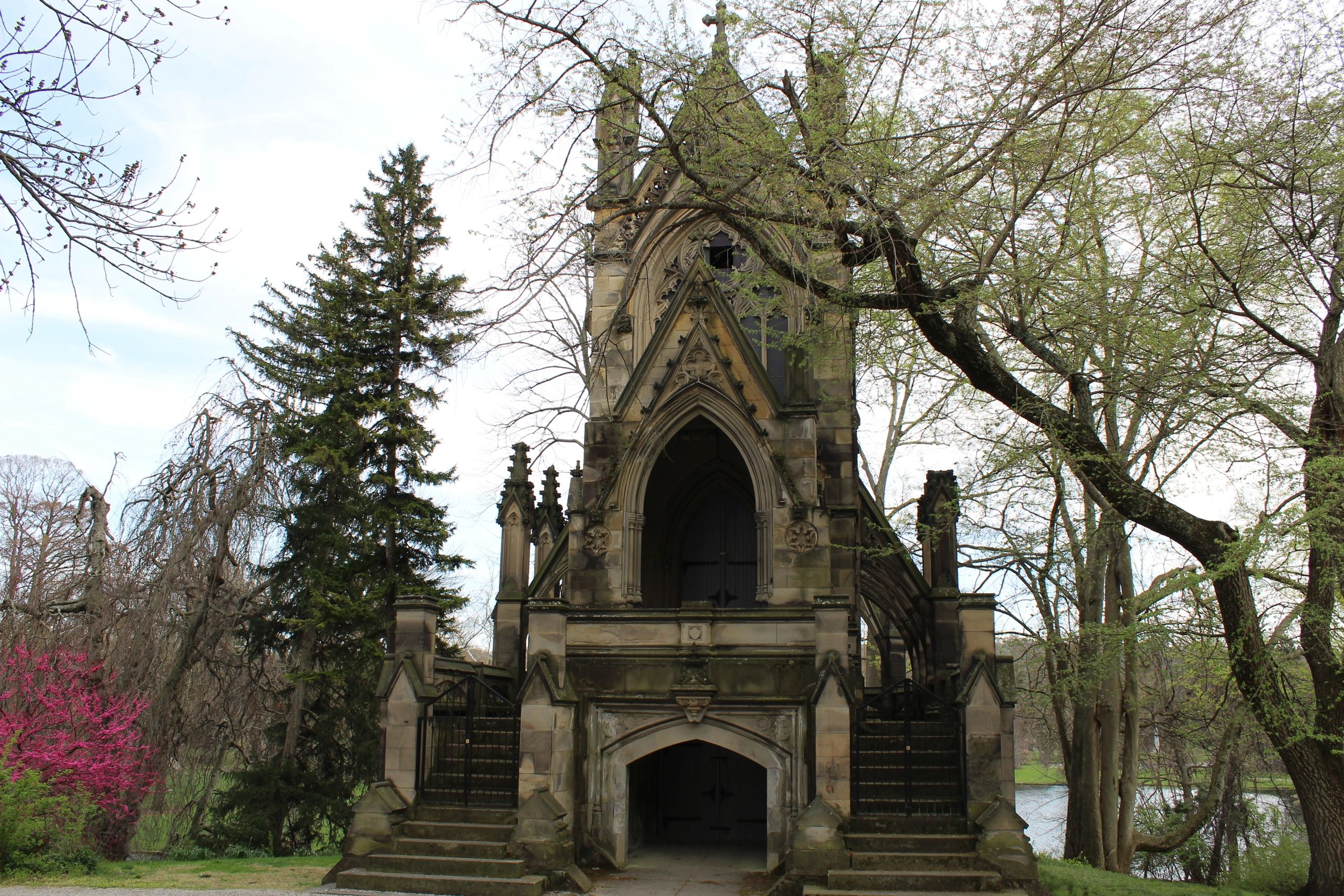 13 Must See Ohio Cemeteries
