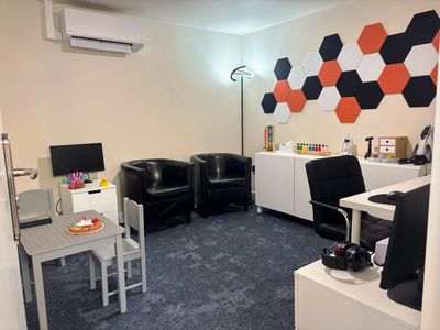 chidren's hearing test at mi Ears audiology woking