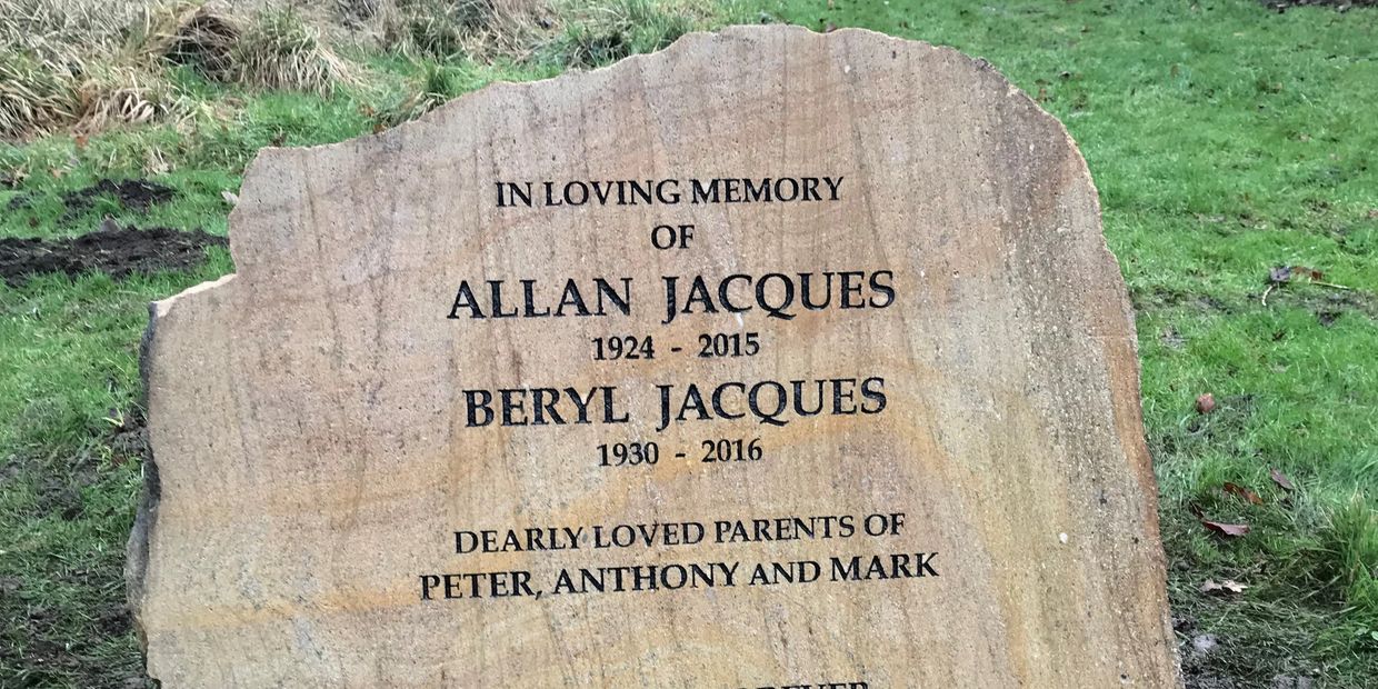 sandstone memorial with wording