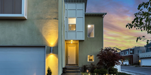 Rental owners needing help find renters.