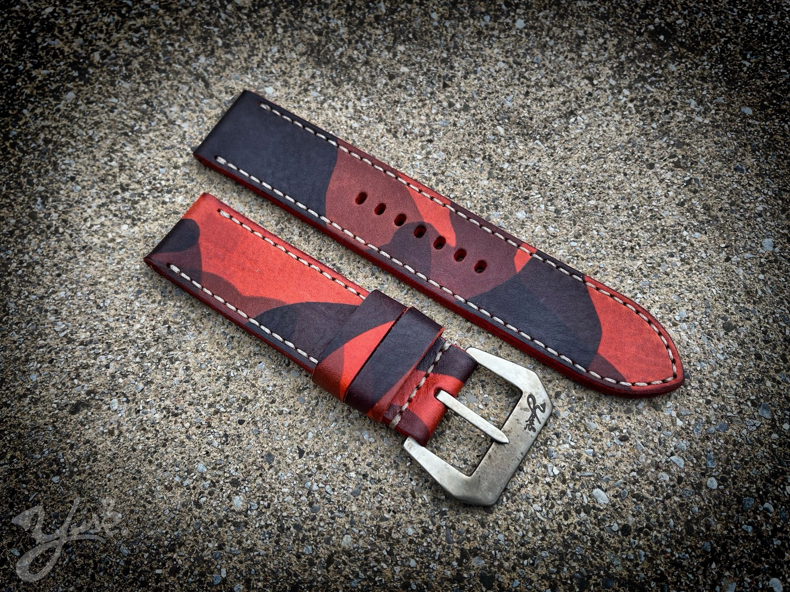 RED CAMO