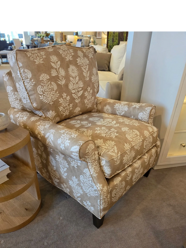 Lila chair
(Bassett)