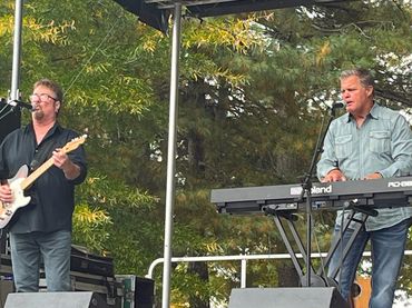 Richie McDonald, former lead singer of Lonestar, now with the Frontmen of Country. With Link Detten