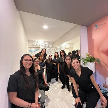 Clínica Dental Smile Dentis contamos con todas las especialidades dentales