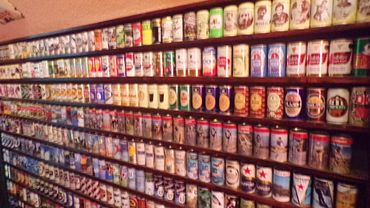 We buy old beer cans from around the world. Email jefflebo@aol.com to sell your beer cans now.