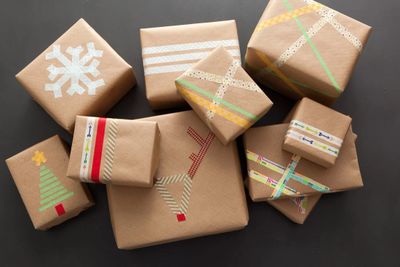 Packaging
Festive
Brown
