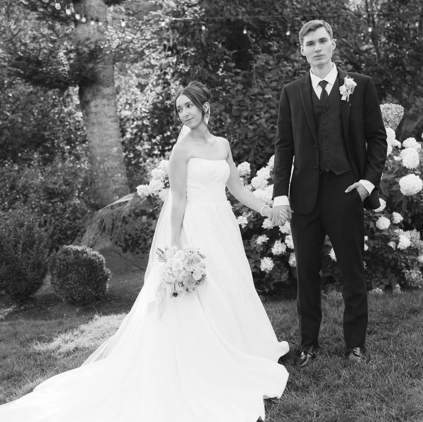 Bride & Groom at Cape Horn Estate.
copyright Beth Mac Photo