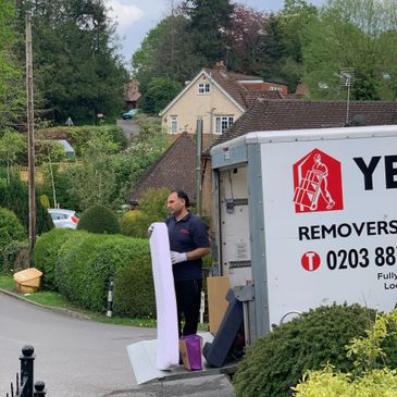 Yess moves unloading truck in Coulsdon CR5