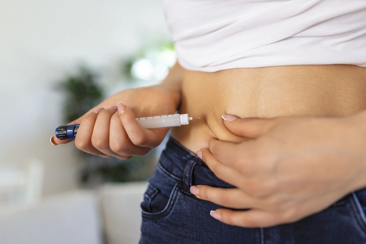 does vitamin b12 injections cause weight gain Best B-12 Injections for Weight Loss Near Me main image 1