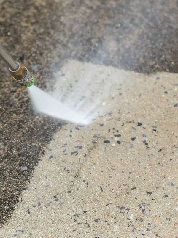 Pressure washing concrete / drivway