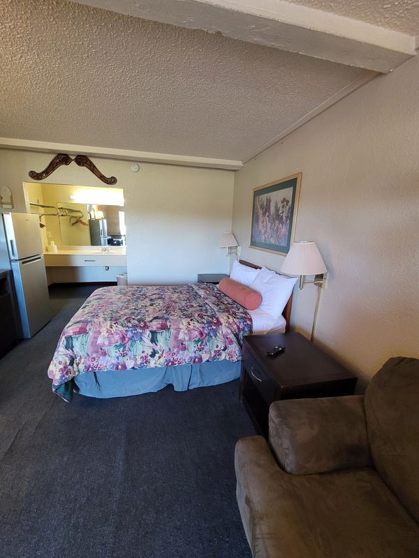 affordable single bed stay