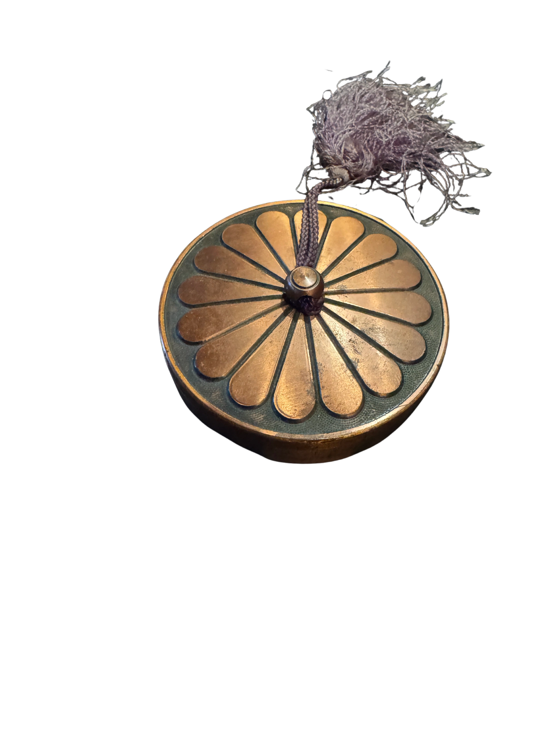 Imperial in-shu bako (seal paste box). Edo era.