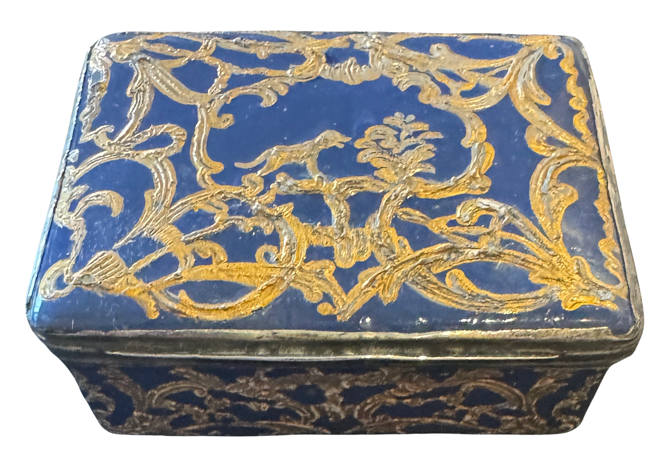 Silver mounted snuff box decorated with champleve enamel. Etienne-Jacques Marcq, Paris (M. 1732)