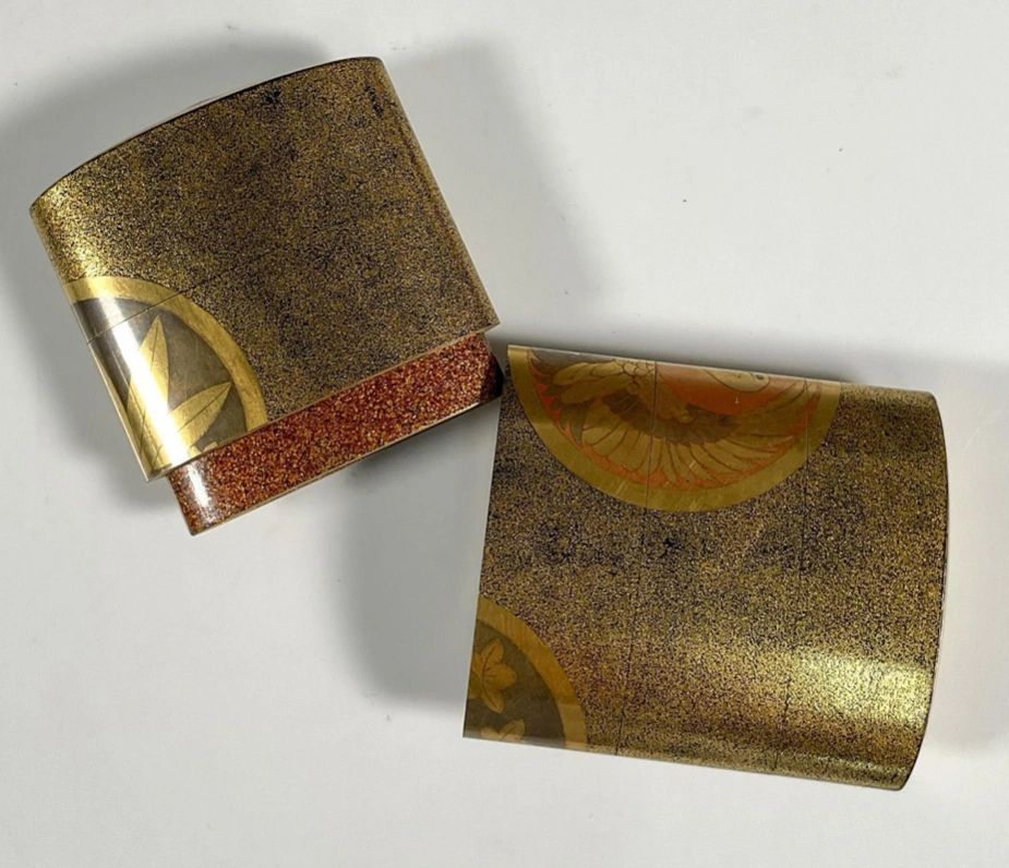 Five section saya inro with combined Ishikawa and Moro Mon, likely a marriage gift. Signed Mitsu Kazu in a mother of pearl reserve. Edo era.