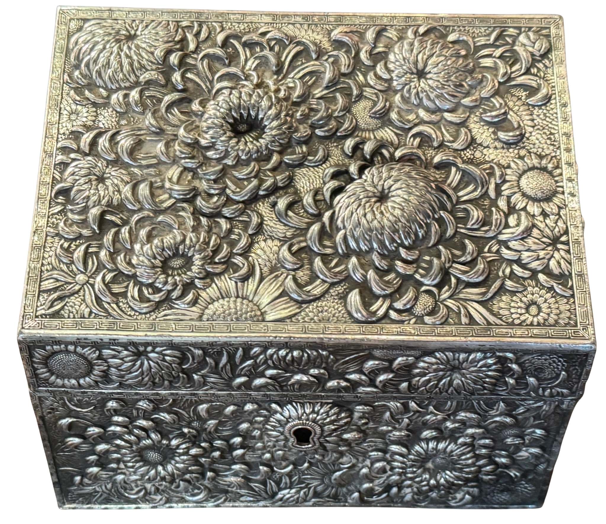 Tea chest, composition - Pb - 55%; Ag - 19%; Cu - 18%; Ga - 4.5%; Pt - 2.3%. Edo era, c.1650