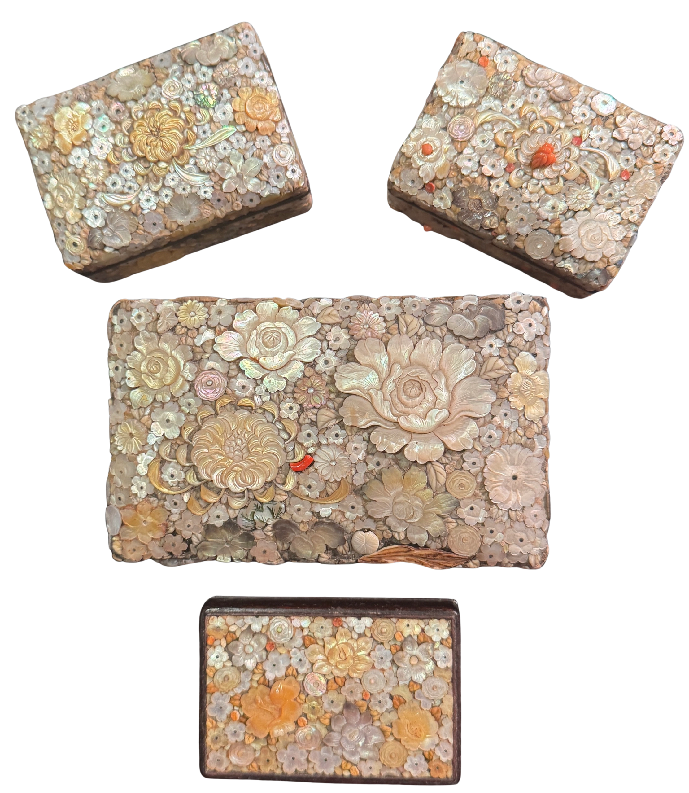 Shibayama ‘millefleur‘ kobakos (incense boxes). Masamitsu, Meiji era