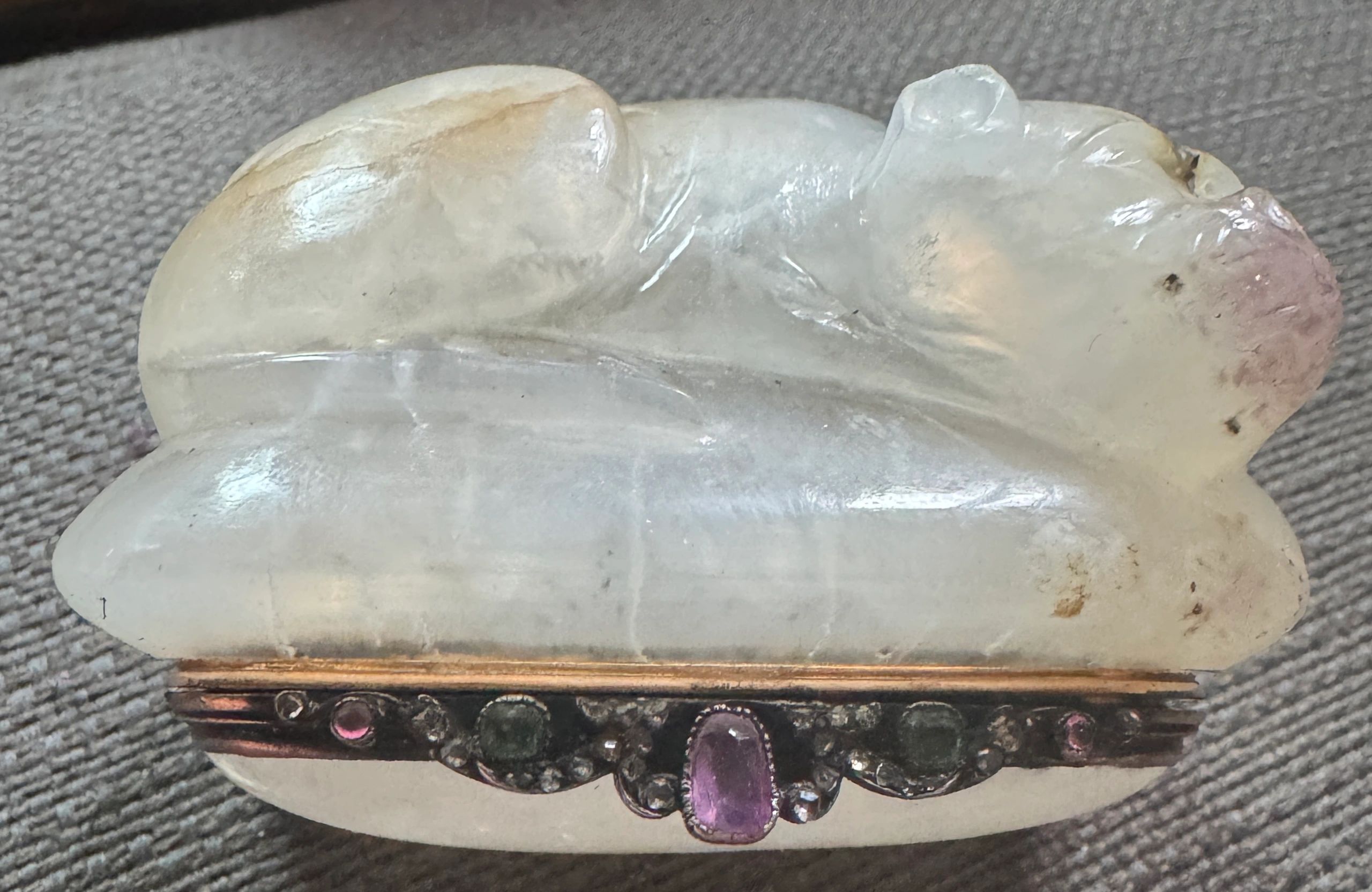 Amethystine quartz snuff box mounted in gold & set with various gems, modeled in Kandler Meissen style as a pug. Likely a Mopsordern (“Order of the Pug”) box. Dresden, c.1750.