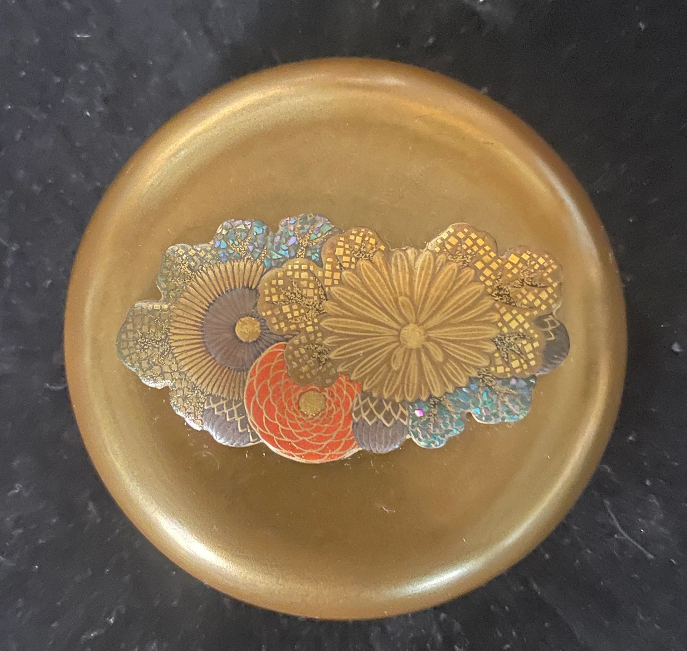 Kogo (incense box) with gold urushi maki-e, gold and colored taka maki-e lacquers & aogai decoration. Taisho era