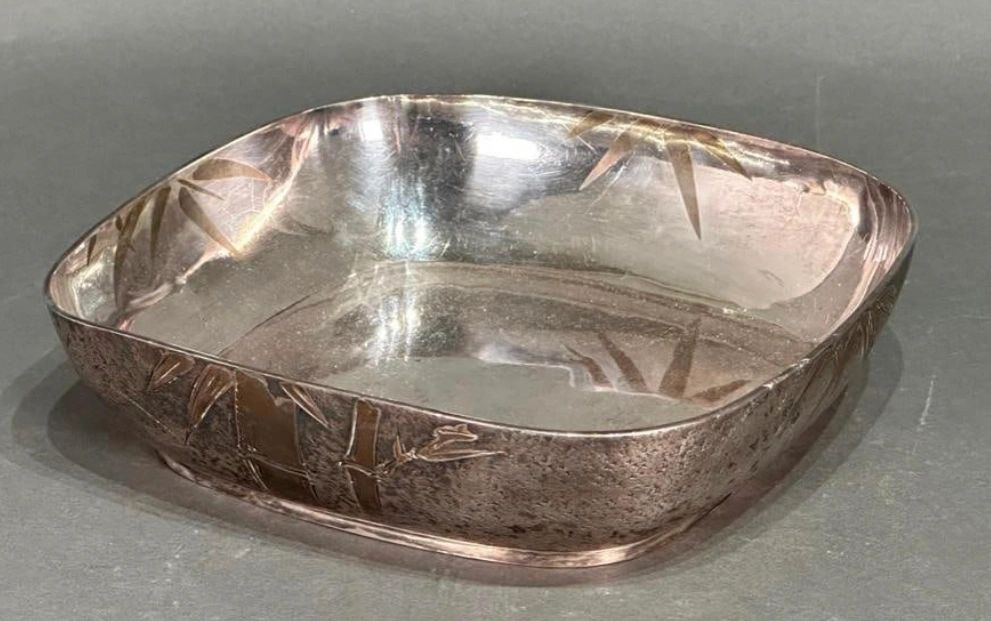 Silver bowl with shibuichi mirrored bamboo design inlay. Miyamoto Shoko, Meiji era.