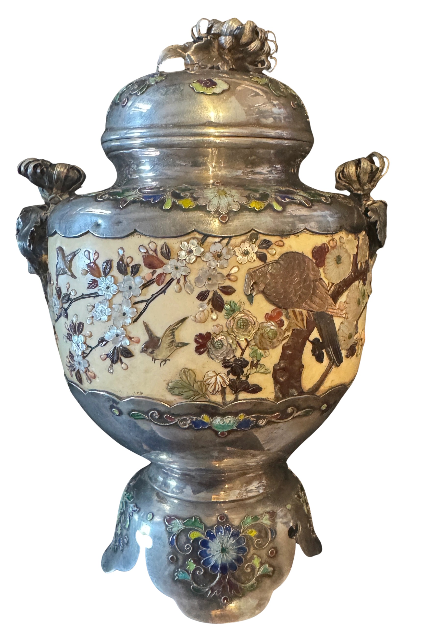 Shibayama & enameled silver ginger jar, signed Shibayama on tortoise shell reserve. Meiji era