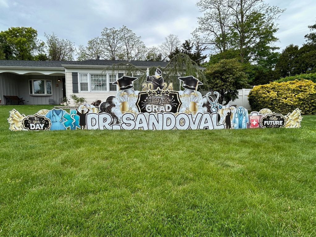 Graduation lawn signs