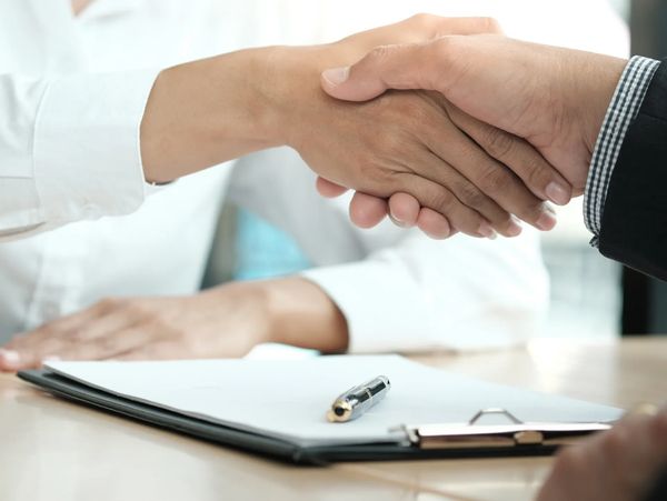 conflicto legal con empresa en Mexico, disputa por incumplimiento de contrato