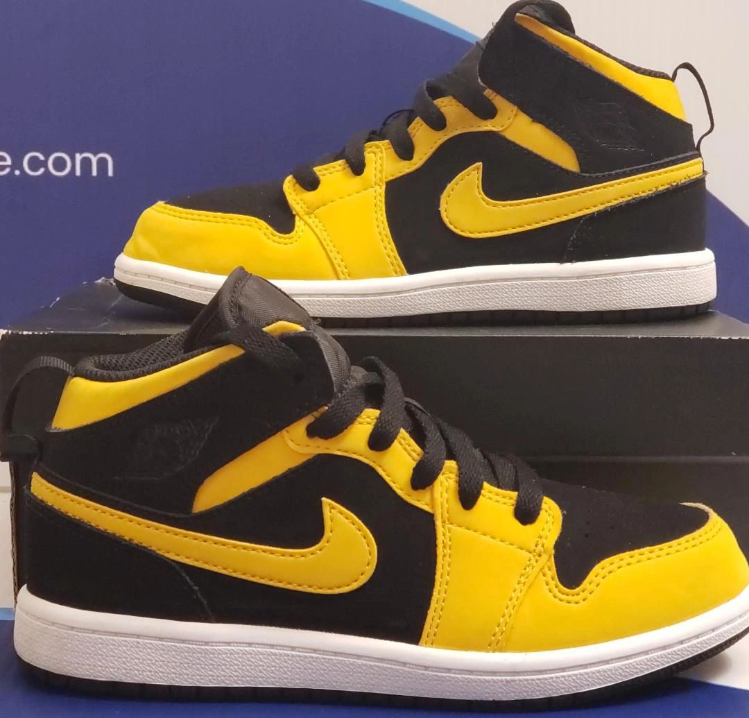 Reconditioned "Air Jordan 1 Mid PS 'Reverse New Love" Big Kids Size 2y