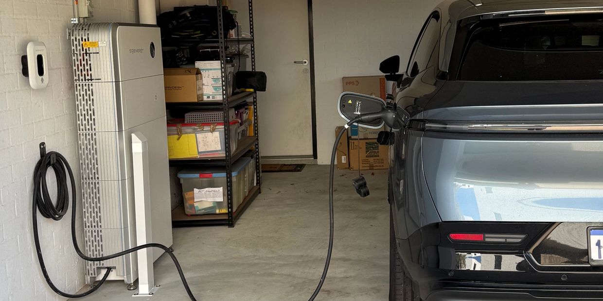 12KW Sigenergy DC biderectional charger installed by PV Point in Fremantle, charging a Zeekr 7X