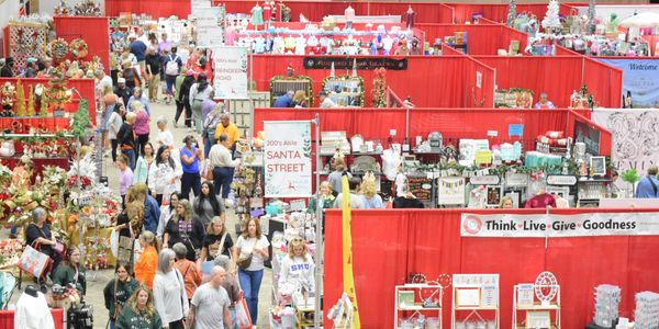 2025 Plano Gift Market