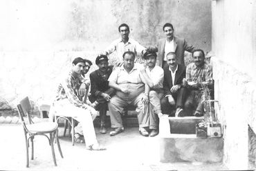 İhsan Sabancı, BOSSA fabrikasında arkadaşlarıyla.