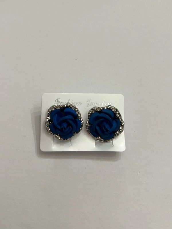 Royal blue rose earrings crystal.