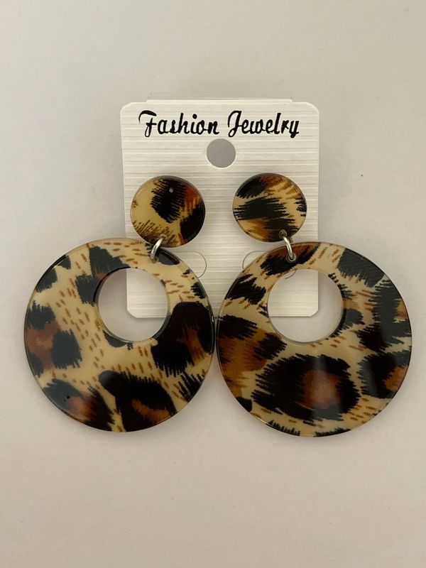 Leopard Print Round Dangle Earrings.