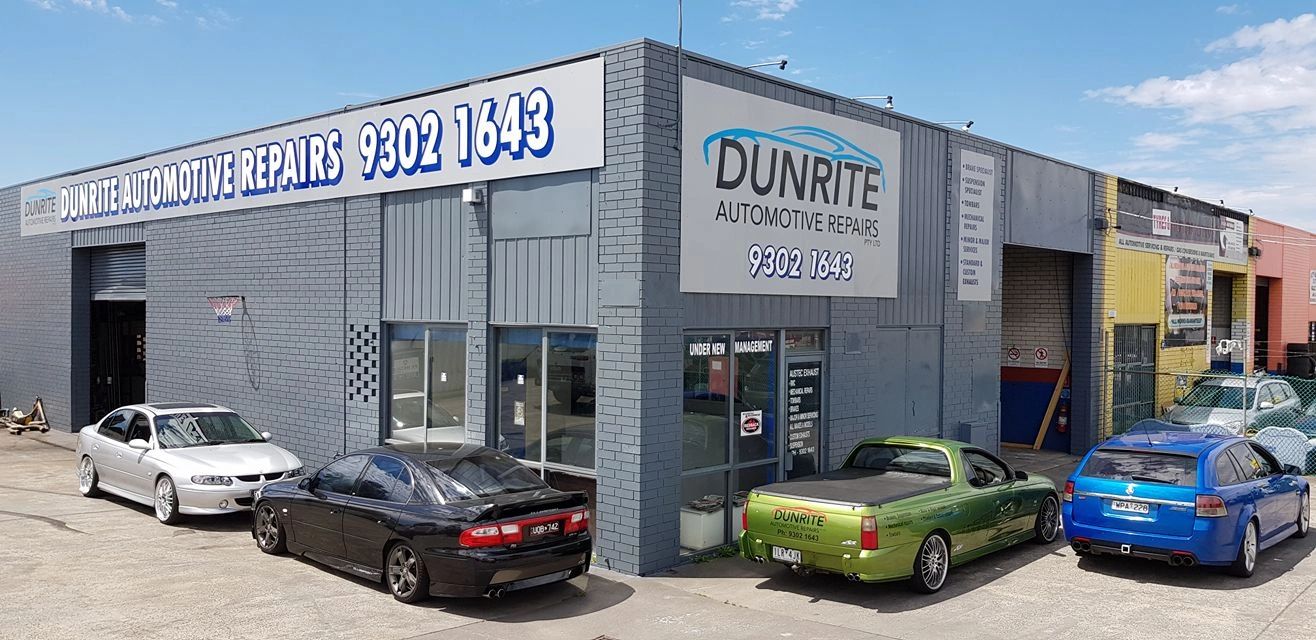 Mechanic workshop on barry road in coolaroo