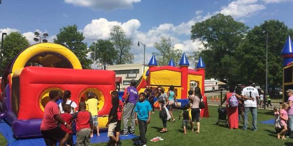 Bounce House Rentals serving the Fayetteville, NC area for company picnics and corporate events.