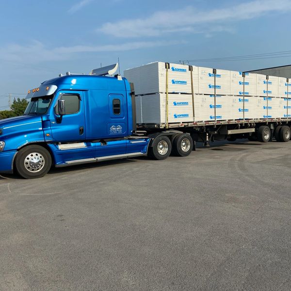plateau 4 essieux (flatbed)
avec chargement 