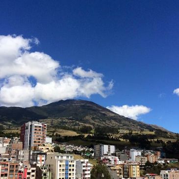 vista del volcán galeras enla ciudad de pasto colombia