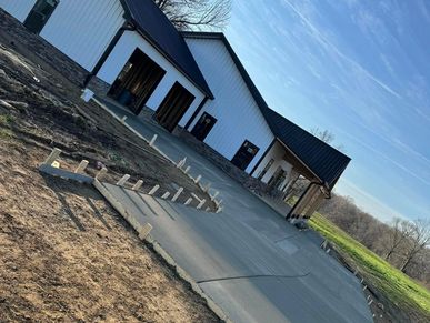 Concrete contractor poured new driveway in Oxford, MS.