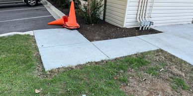 Concrete contractor poured sidewalk in Southaven, MS