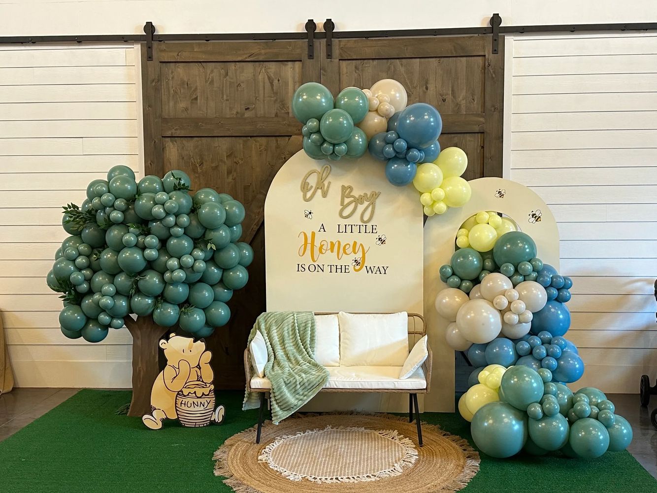 Winnie The Poo Baby Shower Balloon Decorations