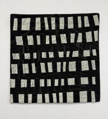 Quaintly Contemporary.
Art Quilt, cotton and silk fabric, machine quilted.
15.5" x 15"