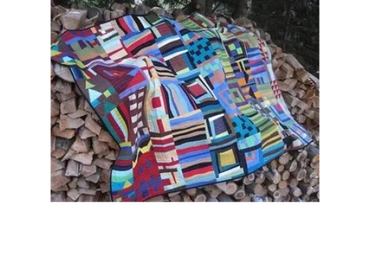 GEE's whiz, i BEND wanting a quilt like this! Thanks Row 10. Improv piecing collaboration. Hand quil