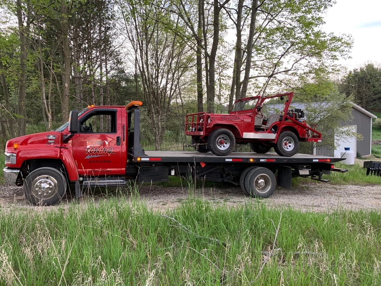 Fox Towing LLC logo