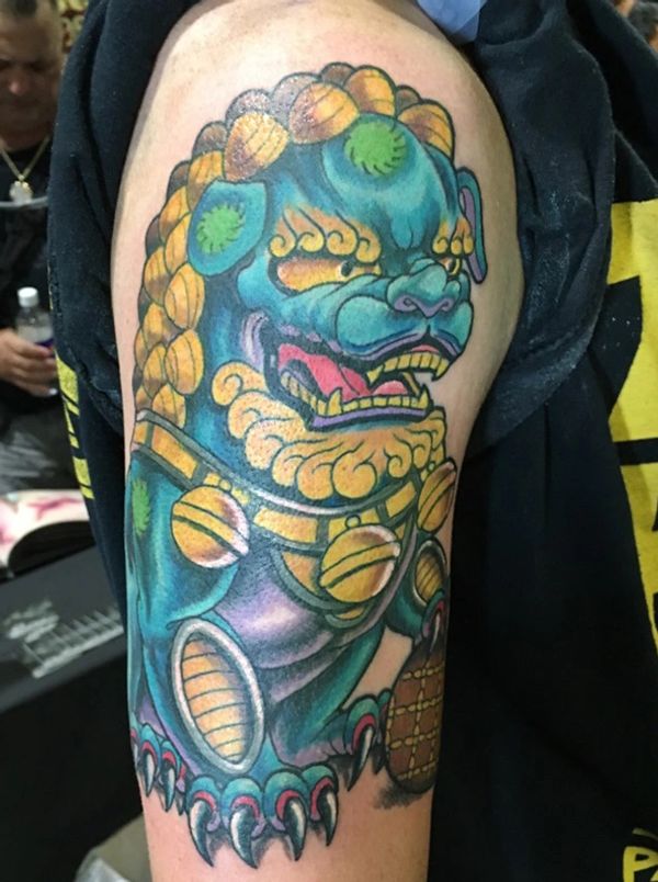 Foo dog upper arm 