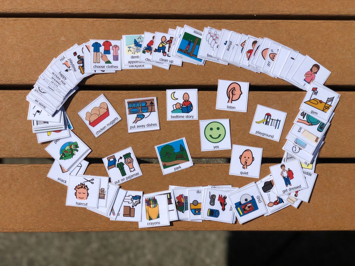 130 PECS visuals / Laminated